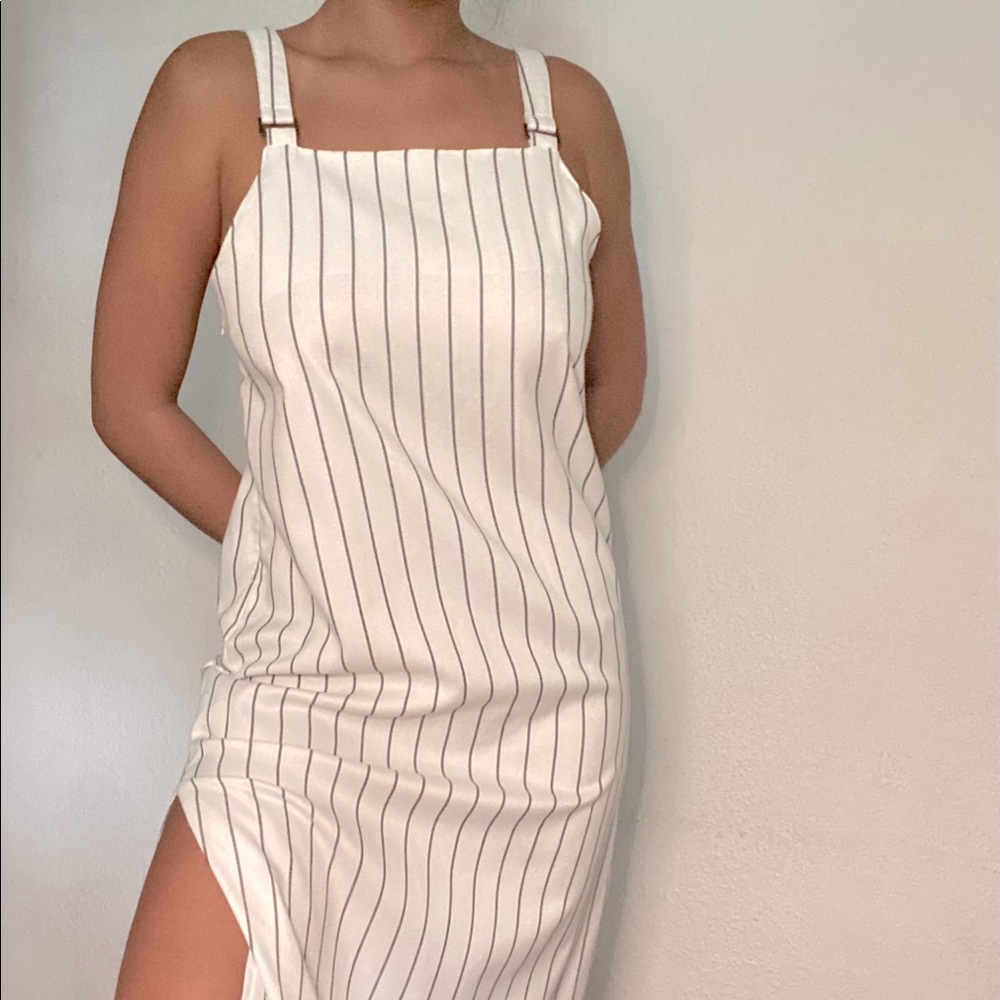 Forever 21 striped dress. Perfect for summer! 💘